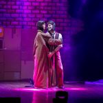 Luca Lombardo il trasformista conquista il Teatro Acacia con il suo Poubelle