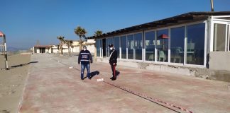 Pozzuoli, lido sequestrato per abusivismo e rifiuti stoccati illecitamente