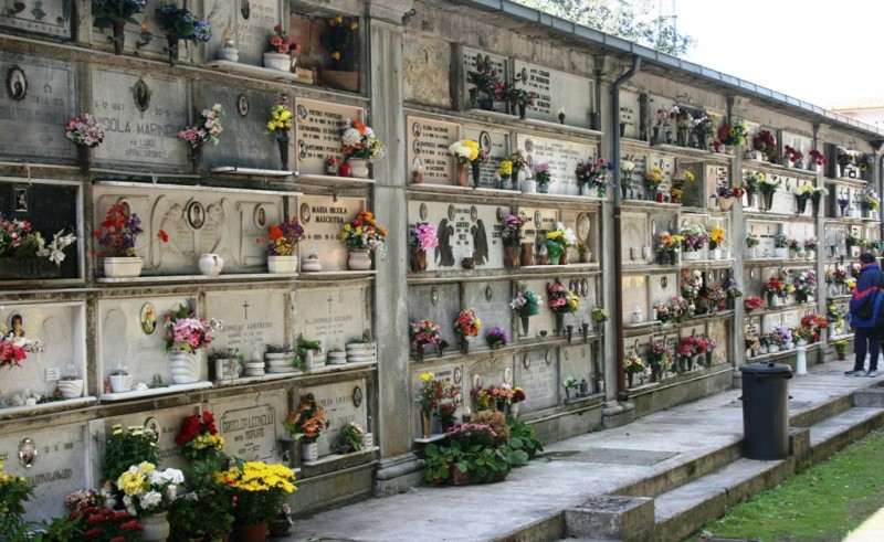 Crollo di una cappella: cimitero di Poggioreale chiuso fino al 19 gennaio