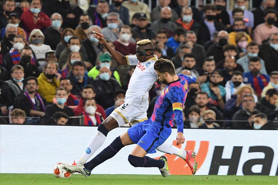 Calcio Napoli pari a Barcellona 1-1 nell'andata di Europa League