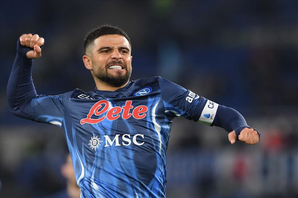 Calcio Napoli all'ultimo respiro 2-1 alla Lazio e prima posizione Calcio Napoli all'ultimo respiro 2-1 alla Lazio e prima posizione