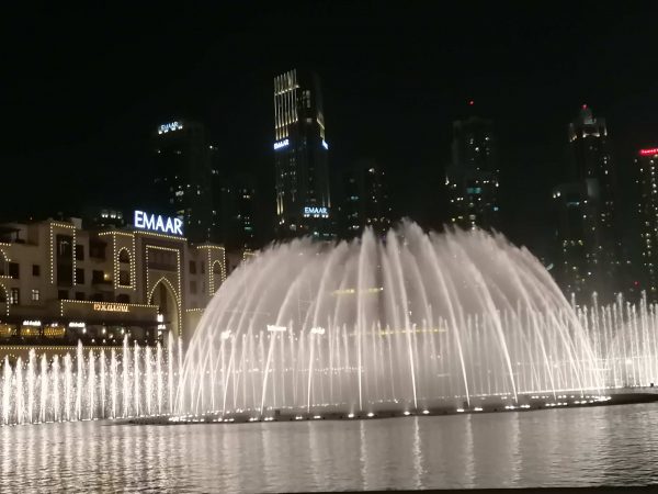 Viaggio a Dubai: cosa vedere, come muoversi e spettacoli straordinari da non perdere Viaggio a Dubai: cosa vedere, come muoversi e spettacoli straordinari da non perdere