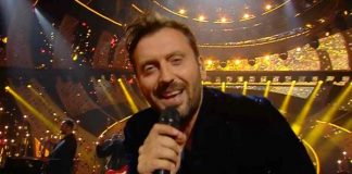 Cesare Cremonini a Ponticelli: "Abbiamo inaugurato un campo di calcio" - Foto