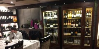 Pozzuoli, banditi armati nel locale: razziati soldi e gioielli dei clienti