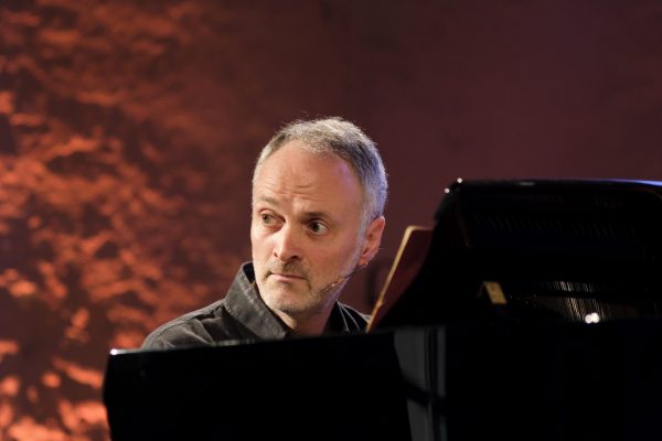 Associazione Scarlatti, in concerto il pianista Andrea Lucchesini e il musicologo Giovanni Bietti 