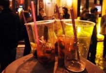 Titolo SEO Movida Chiaia, Manfredi annuncia nuovo regolamento per locali e residenti