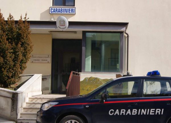 Chiusano San Domenico, donna accusa malore in casa: salvata dai Carabinieri