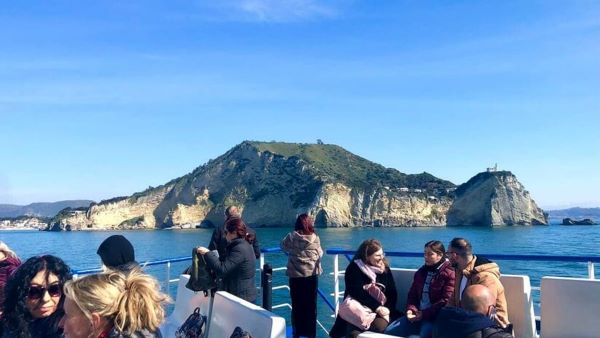 Bacoli, verso un’estate di rilancio per il turismo: ecco i taxi del mare