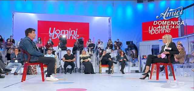 Uomini e Donne, anticipazioni: Massimiliano e Nadia lasciano lo studio