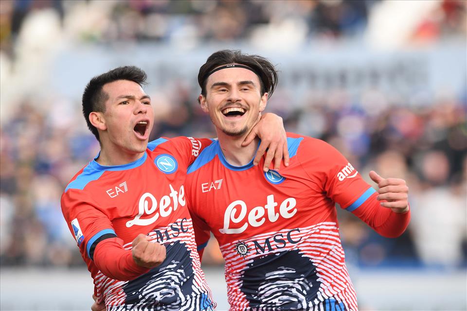 In hoc "Insigne" vinces: 3-1 del Calcio Napoli a Bergamo