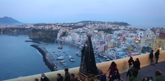 Procida 2022, dai Misteri in processione omaggio all’Ucraina e alle vittime del Covid