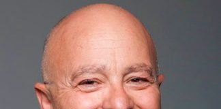 Angelo Belgiovine al Teatro CorteSe con "Scusate, sono di passaggio"