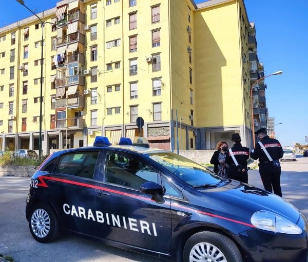 Arzano, controllo del territorio e vicinanza al cittadino: Carabinieri tra la gente della 167