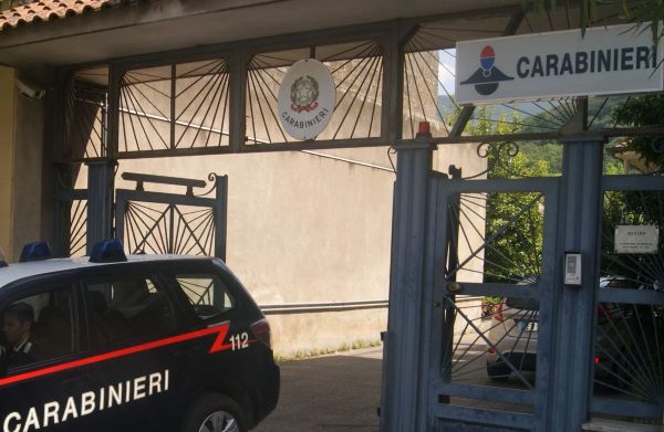 Quindici, Carabinieri scoprono truffa online: denunciato un 40enne