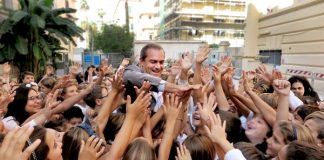 “Attraverso Napoli – 10 anni di passione”: il nuovo libro di Luigi de Magistris