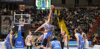 Gevi Napoli Basket-Banco di Sardegna Sassari 72-78