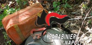 Monti Lattari: scoperti mitragliatore, pistole e droga