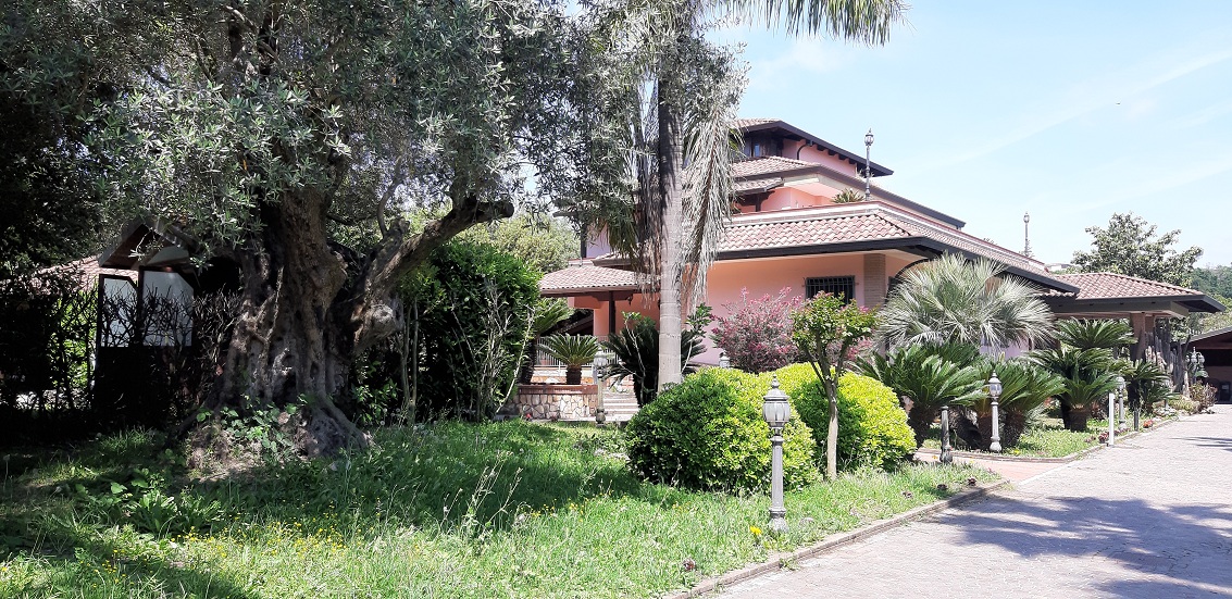 Quarto, villa confiscata al clan diventa casa della legalità Quarto, villa confiscata al clan diventa casa della legalità
