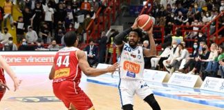 Gevi Napoli, sconfitta di misura all’overtime contro Pesaro: 84-85