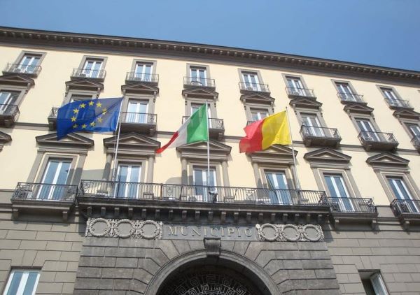 Scampia: Comune chiede incontro al Prefetto per fermare roghi tossici intorno al “Galileo Ferraris”