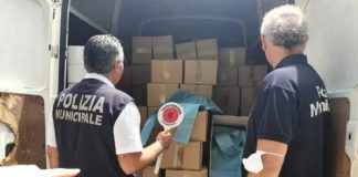 Napoli, sequestrate 3 tonnellate di shopper illegali