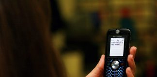 Bacoli, minacce e foto sataniche a ex: divieto avvicinamento