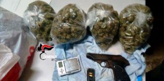 Afragola, droga e armi nel trolley: arrestata 36enne