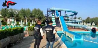 Parchi acquatici: strutture chiuse a Napoli, Reggio e Bari