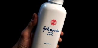 J&J, stop vendita talco da 2023: troppe cause per tumori