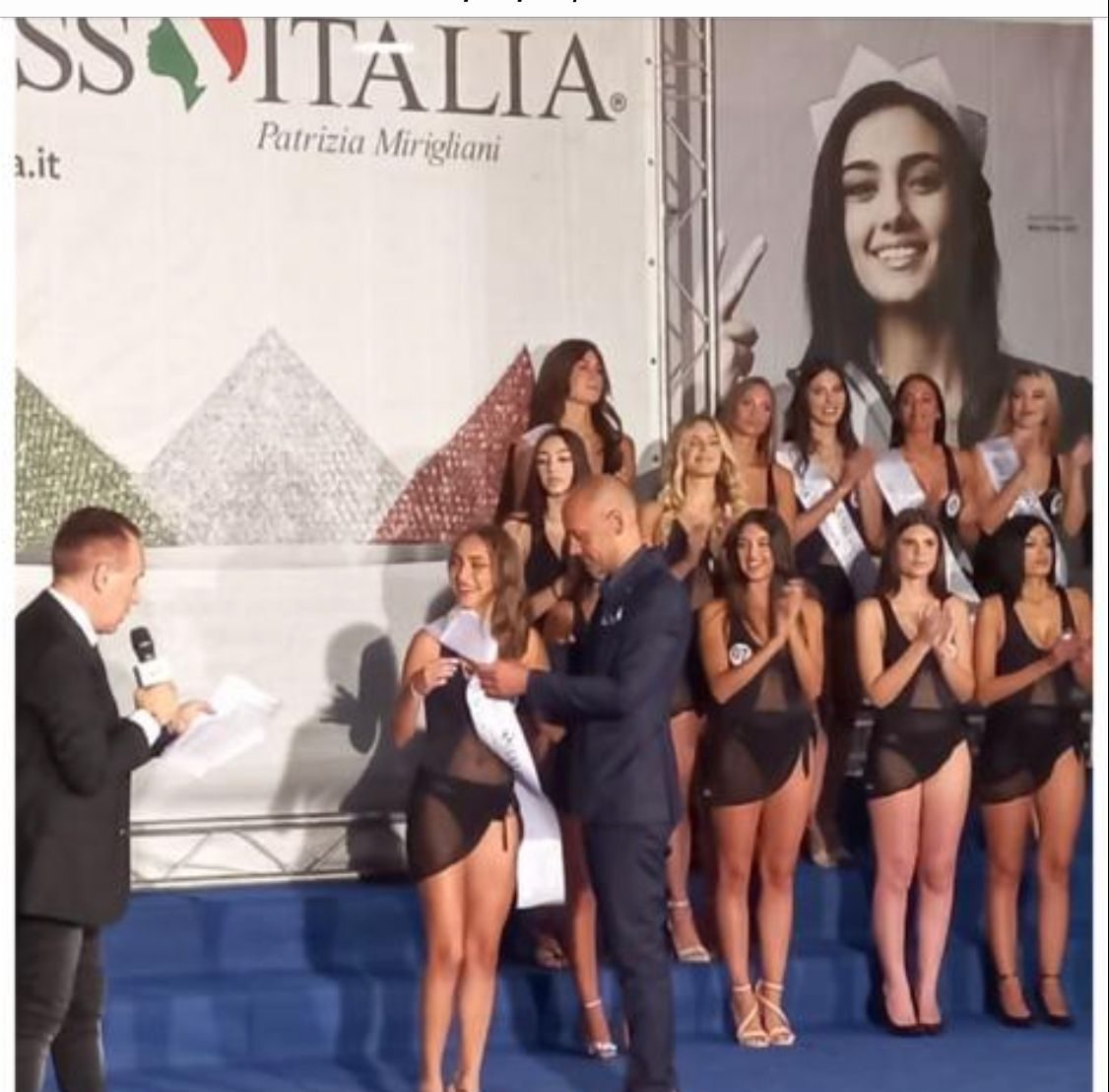 Miss Italia fa tappa a Napoli: Cristina Palumbo eletta Miss Scampia