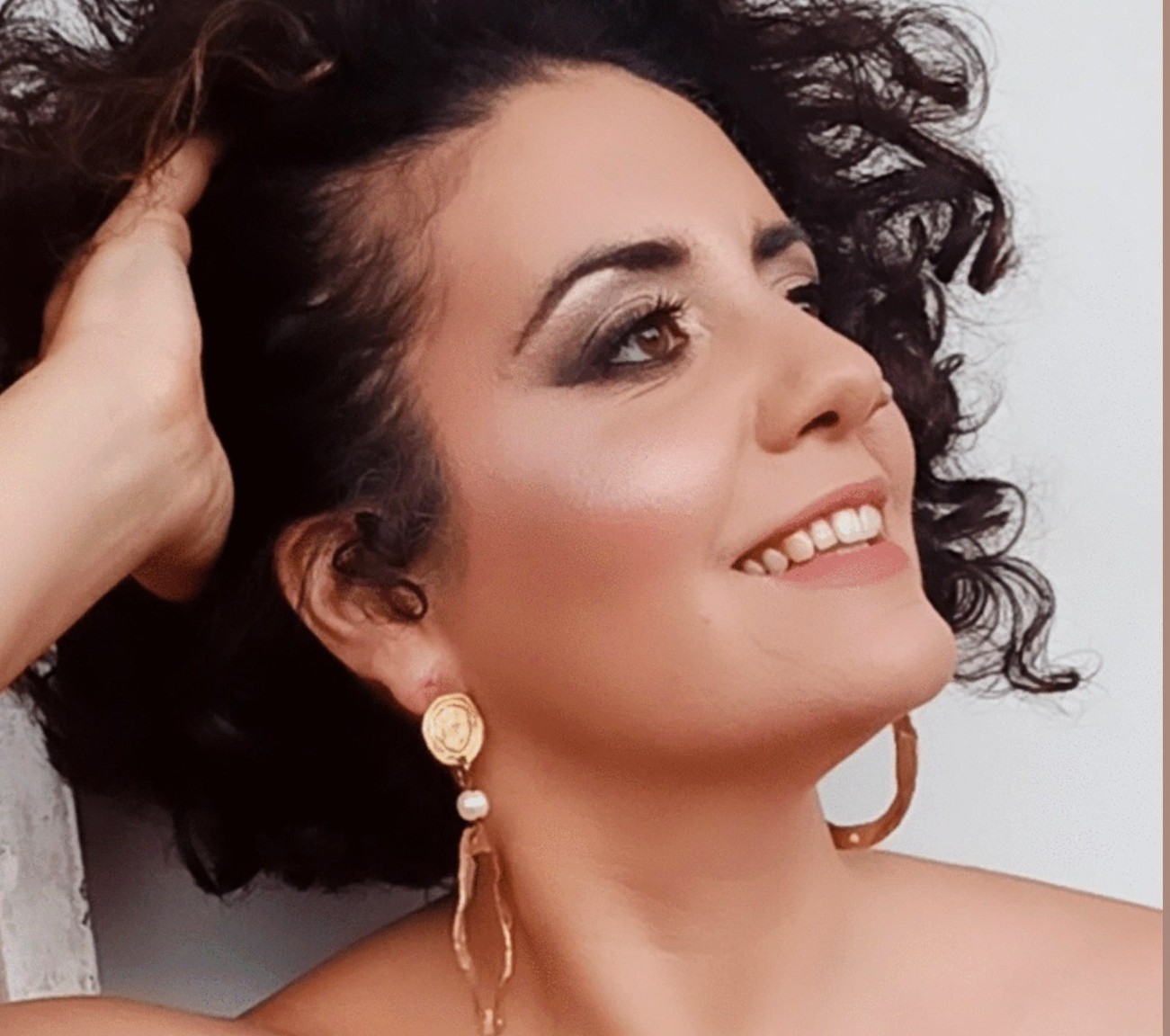 Francesca Curti Giardina con il tour di presentazione per Sirena senza voce arriva al Clubino