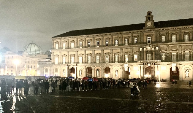 Eventi a Napoli nel weekend dal 9 all’11 dicembre: aperture serali a Palazzo Reale Eventi a Napoli nel weekend dal 9 all’11 dicembre: aperture serali a Palazzo Reale