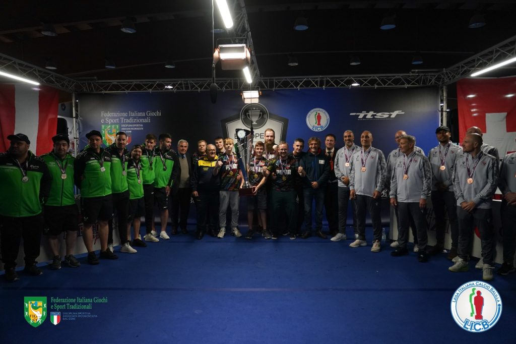 Champions League di Calcio Balilla: Quarti gli italiani del Cbn Napoli