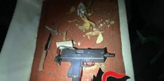 Pozzuoli, rapina market con replica pistola: fermato 28enne