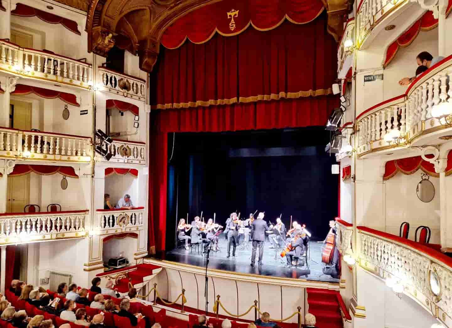 Al Teatro San Carlo Maria Agresta e Freddie De Tommaso per il Concerto di Pasqua 