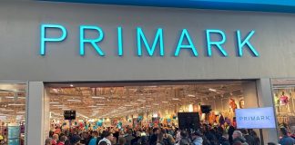 Primark, l'inaugurazione al Centro Commerciale Campania
