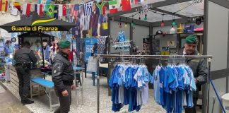 Quartieri Spagnoli, maxi sequestro presso murale Maradona