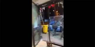 Colli Aminei, rubano ambulanza per rapinare pizzeria