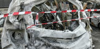 Ponticelli, bomba distrugge auto dirigente antiracket