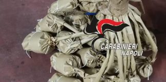 Afragola, scoperto arsenale in un box auto: 2 denunciati