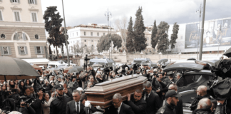 Ultimo saluto a Maurizio Costanzo nella Chiesa degli Artisti a Piazza del Popolo