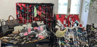 Commercio ambulante abusivo: controlli e sequestri a Napoli