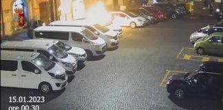Incendi di auto e moto a Napoli, 58enne beccato a Milano