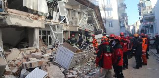 Terremoto in Turchia, oltre 5200 morti. La nuova faglia ha provocato uno spostamento del suolo fino a 10 metri