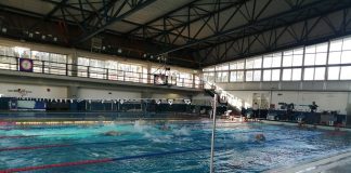 Pala Trincone, nella piscina di Monterusciello 'Abbracciata Collettiva' per sensibilizzare sul tema dell’autismo
