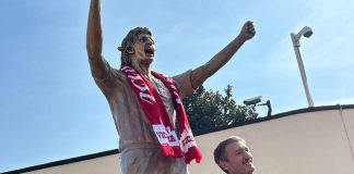 Inaugurata allo Stadio Menti di Vicenza la scultura di Paolo Rossi dell'artista Domenico Sepe