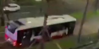 Napoli-Eintracht, assalto a bus tedeschi in via Marina
