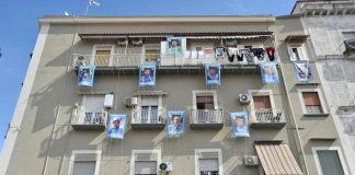 Calcio Napoli, palazzo come pagina di album figurine