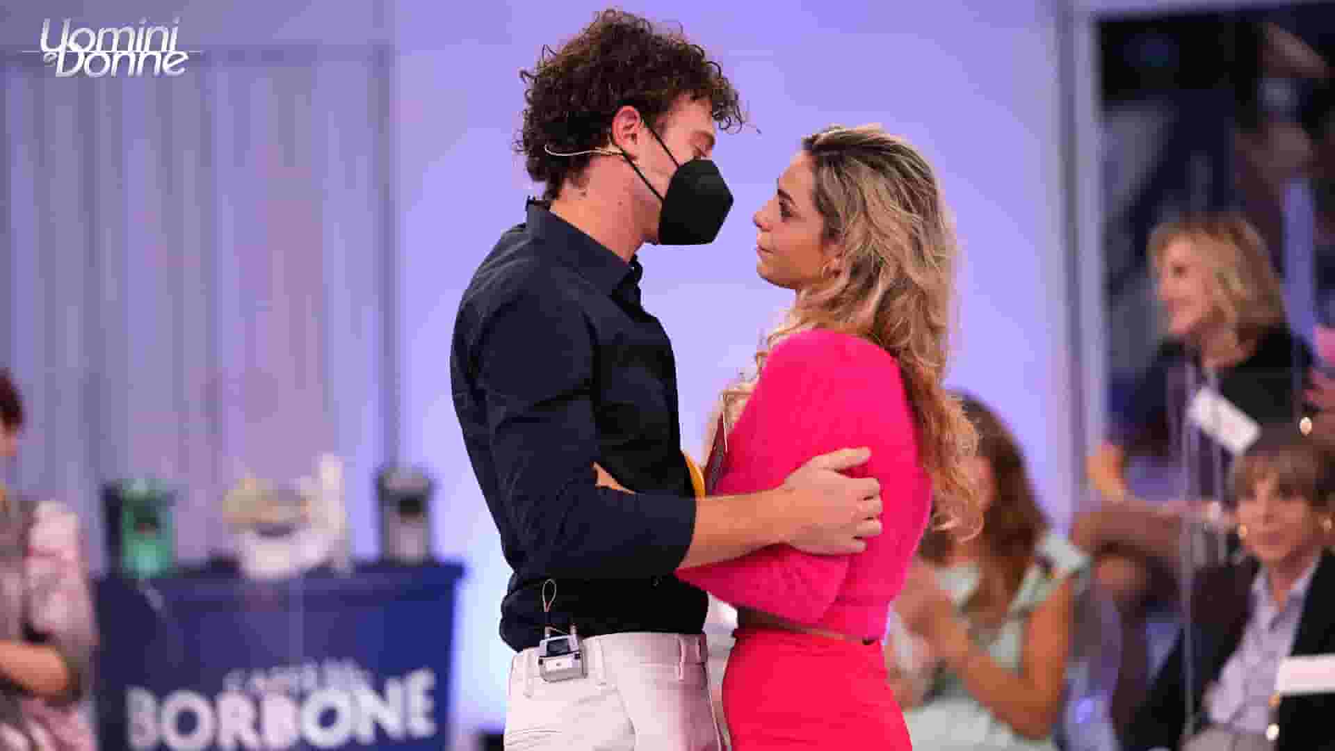 Uomini e Donne registrazione 7 marzo, la scelta di Federico è Carola