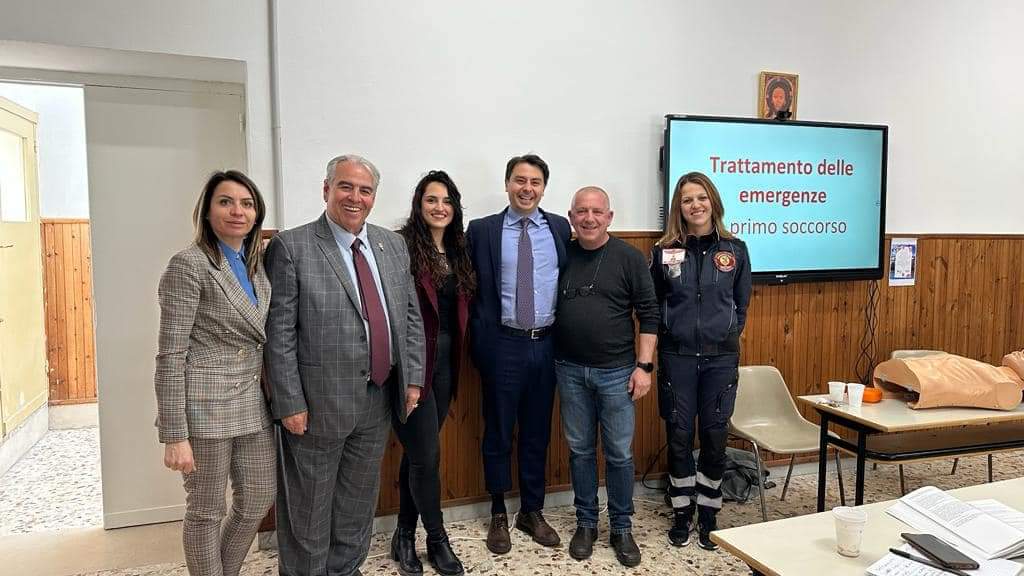 Pace, giochi e... uova belle: la Pasqua dei bambini ucraini a Napoli